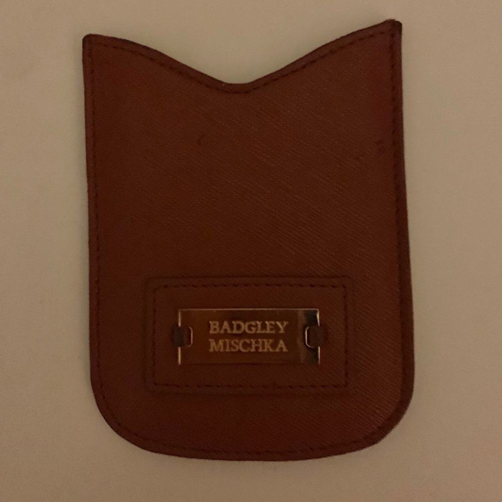 💯 Badgley Mischka brown leather card holder. - Picture 1 of 2